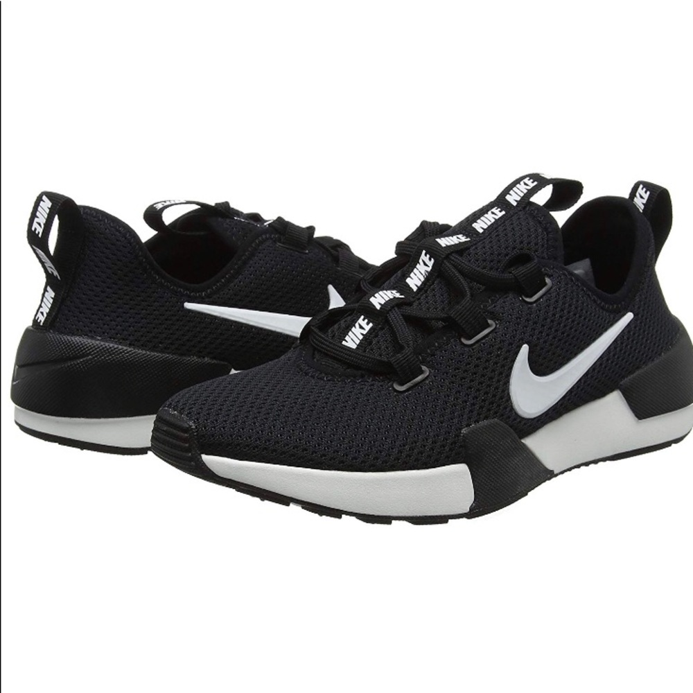 Women’s Nike Ashin Tennis Shoes